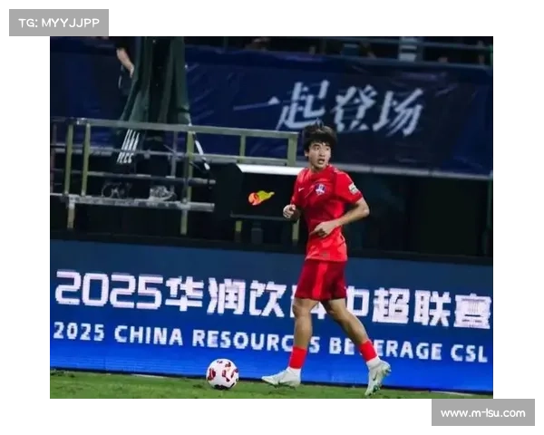 欧塞尔球员达卡补时绝平后空翻庆祝，险些扭伤颈部